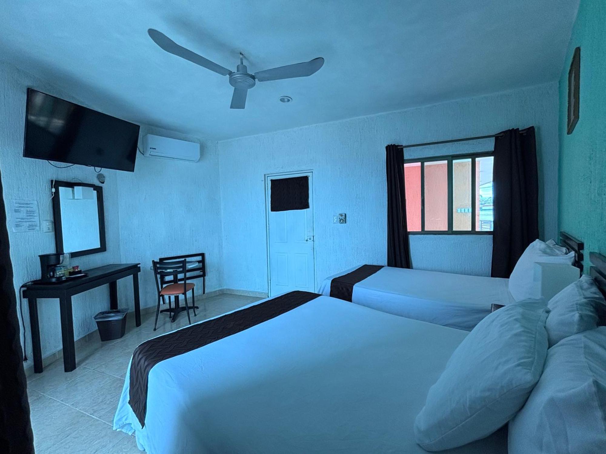 Hotel Posada Mercy Río Lagartos エクステリア 写真