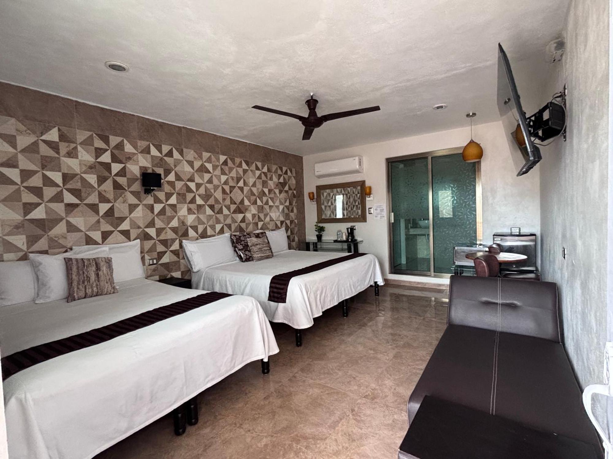 Hotel Posada Mercy Río Lagartos エクステリア 写真