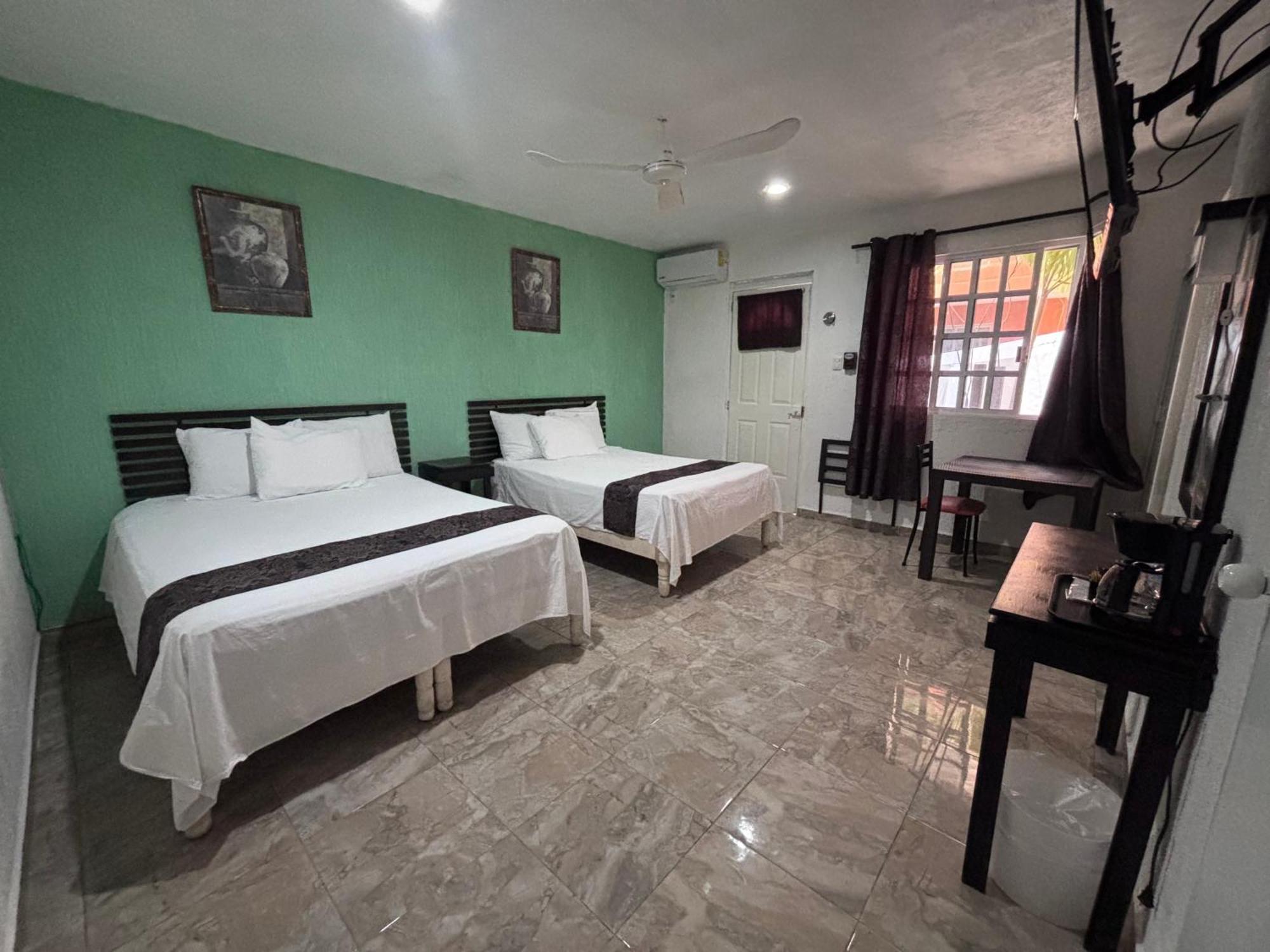 Hotel Posada Mercy Río Lagartos エクステリア 写真