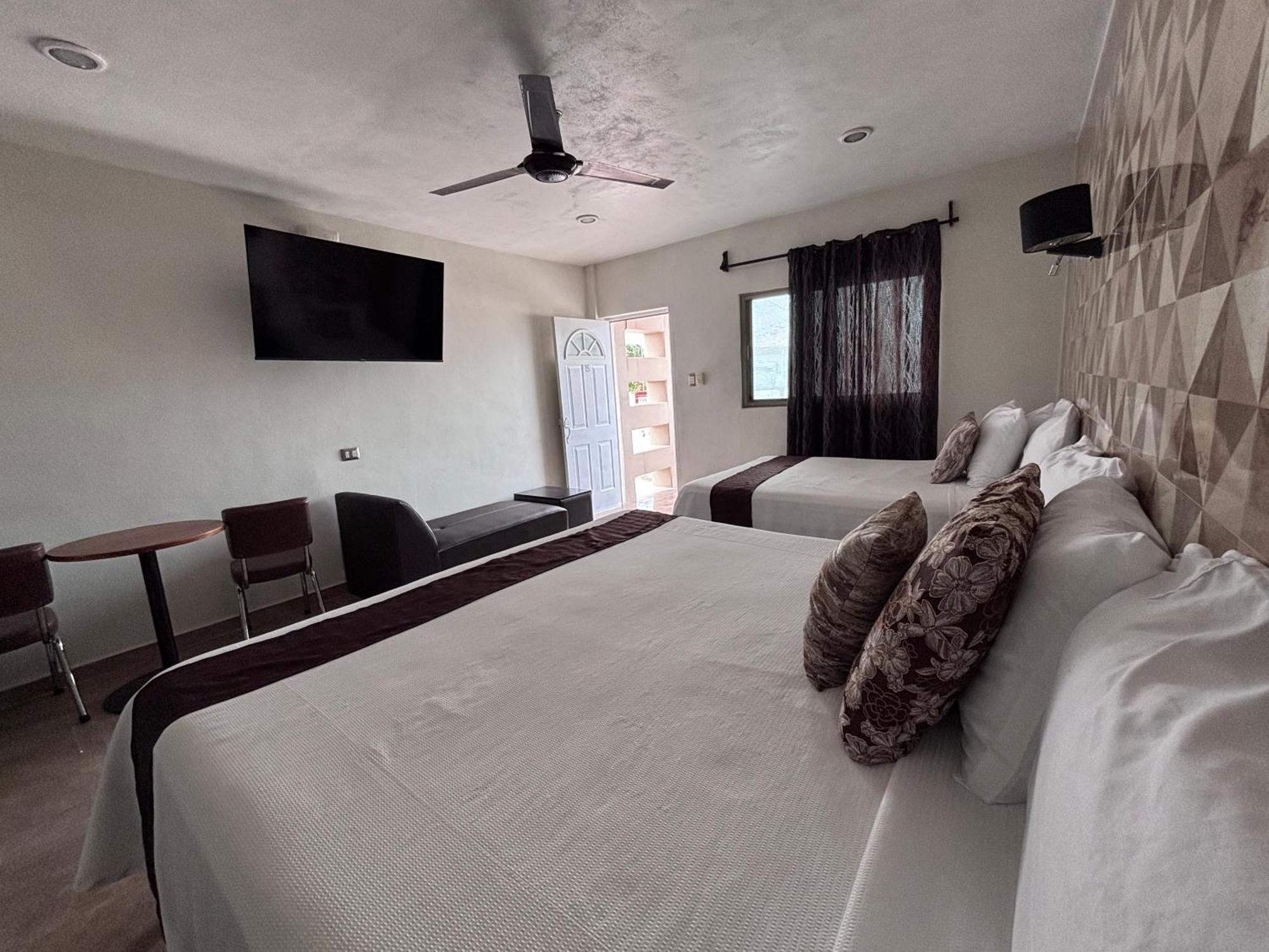 Hotel Posada Mercy Río Lagartos エクステリア 写真