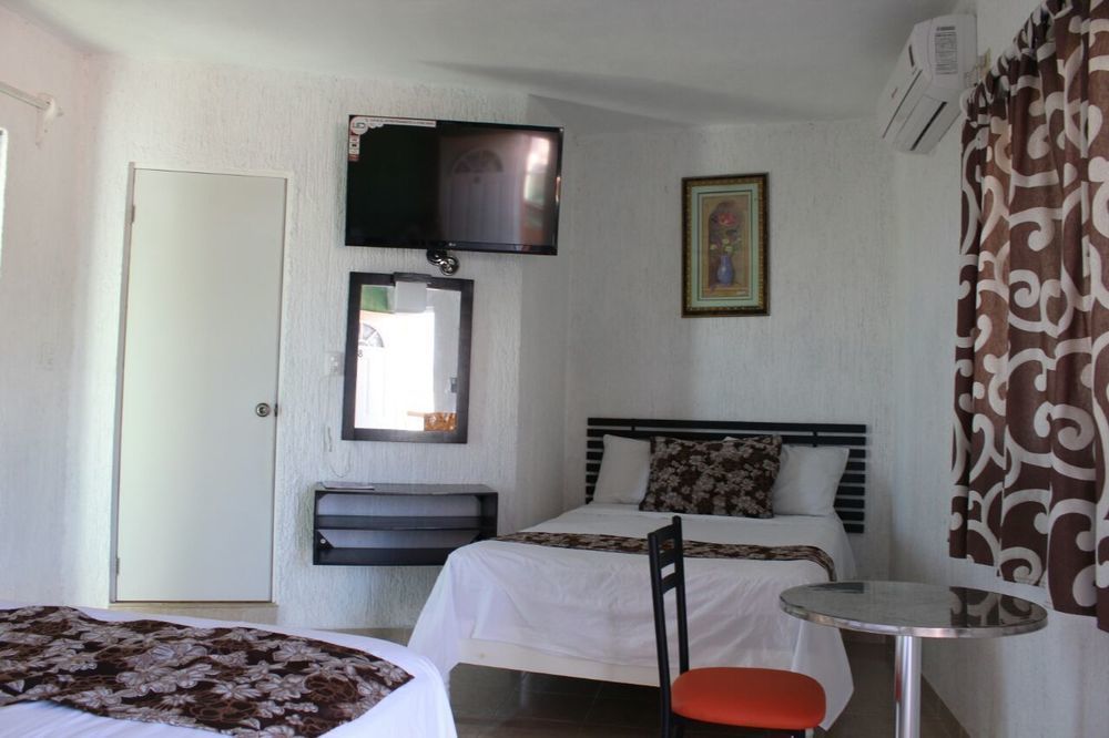 Hotel Posada Mercy Río Lagartos エクステリア 写真